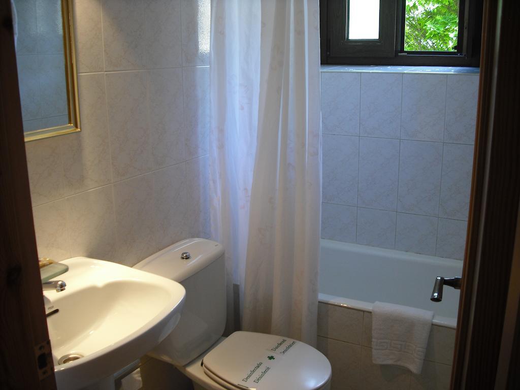 Hostal Pirineos Sarvisé 部屋 写真