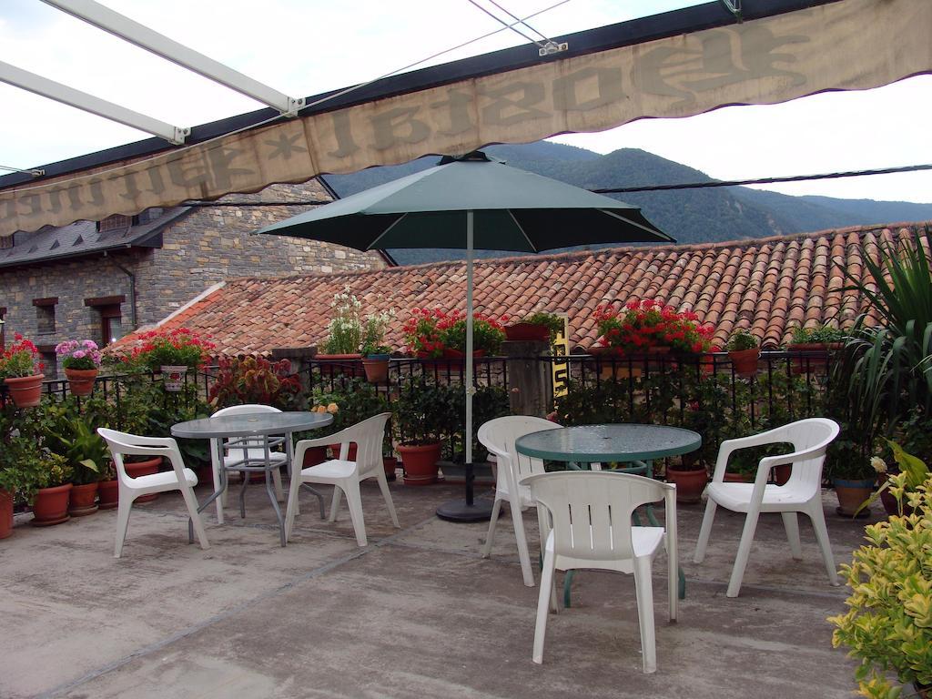 Hostal Pirineos Sarvisé エクステリア 写真
