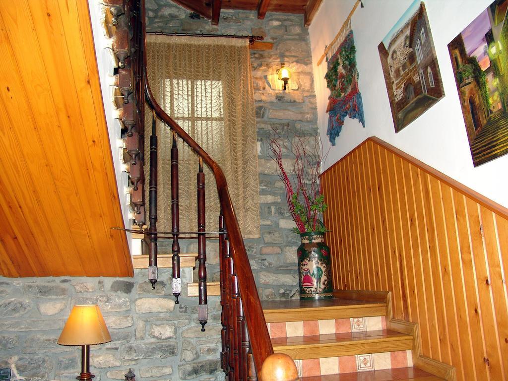 Hostal Pirineos Sarvisé エクステリア 写真
